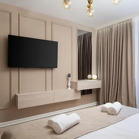 Via Flavia Luxury With Free Private Parking شقة بولا