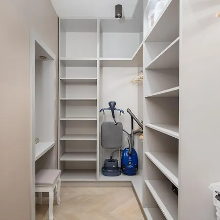 Via Flavia Luxury With Free Private Parking شقة *